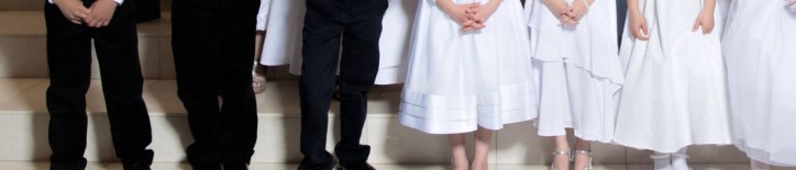 Children in their First Communion dress